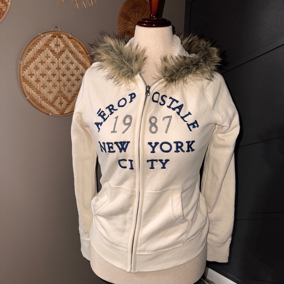 Aeropostale Jackets & Blazers - Aeropostale Y2K Women's Cream Hoodie with Faux Fur Trim